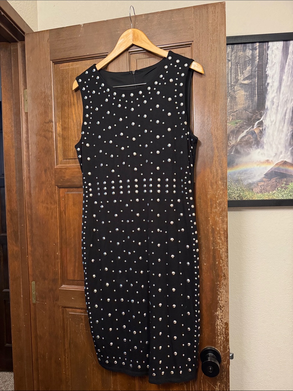 Black Sleeveless Embellished Sheath Dress